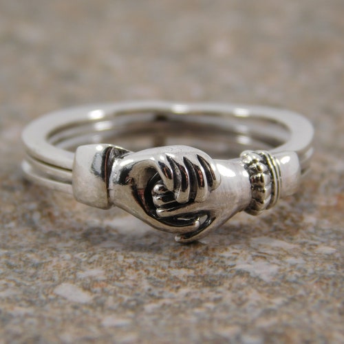 Bague Claddagh en argent massif / Bague Mains et Cœur / Bague Amour, Loyauté et Amitié en 3 parties / Bague Fede / Bague Gimmel / Bague Puzzle