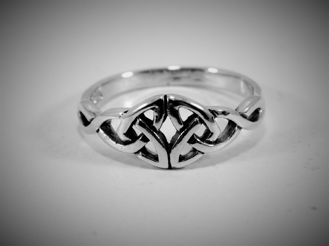 Sterling Silver Trinity Triquetra Knot Ring / Celtic Ring / Endless ...