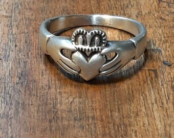 Bague Claddagh pour homme Gravure gratuite lourde bague Claddagh en argent Sterling pour homme Bague de promesse Bague de fiancailles Bague d amitie Etsy France