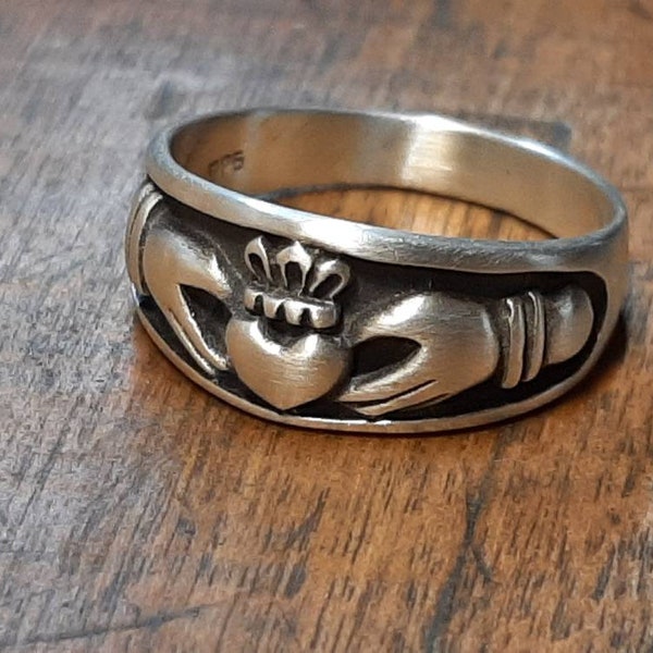 Claddagh Ring / Mens Heavy Sterling Silver Claddagh Ring / Half Sizes / Celtic Ring / Engagement / Friendship ring