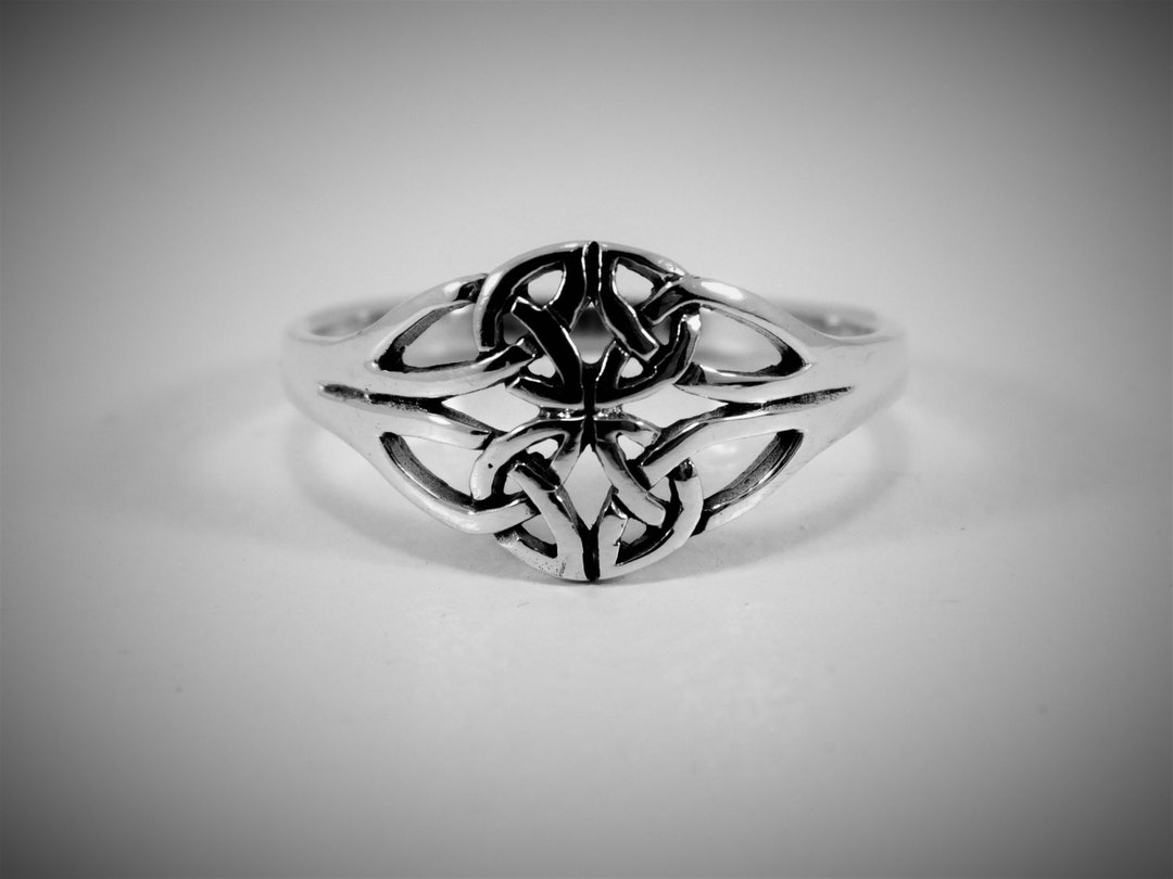 Sterling Silver Celtic Knot Ring / Celtic Ring / Endless Knot - Etsy