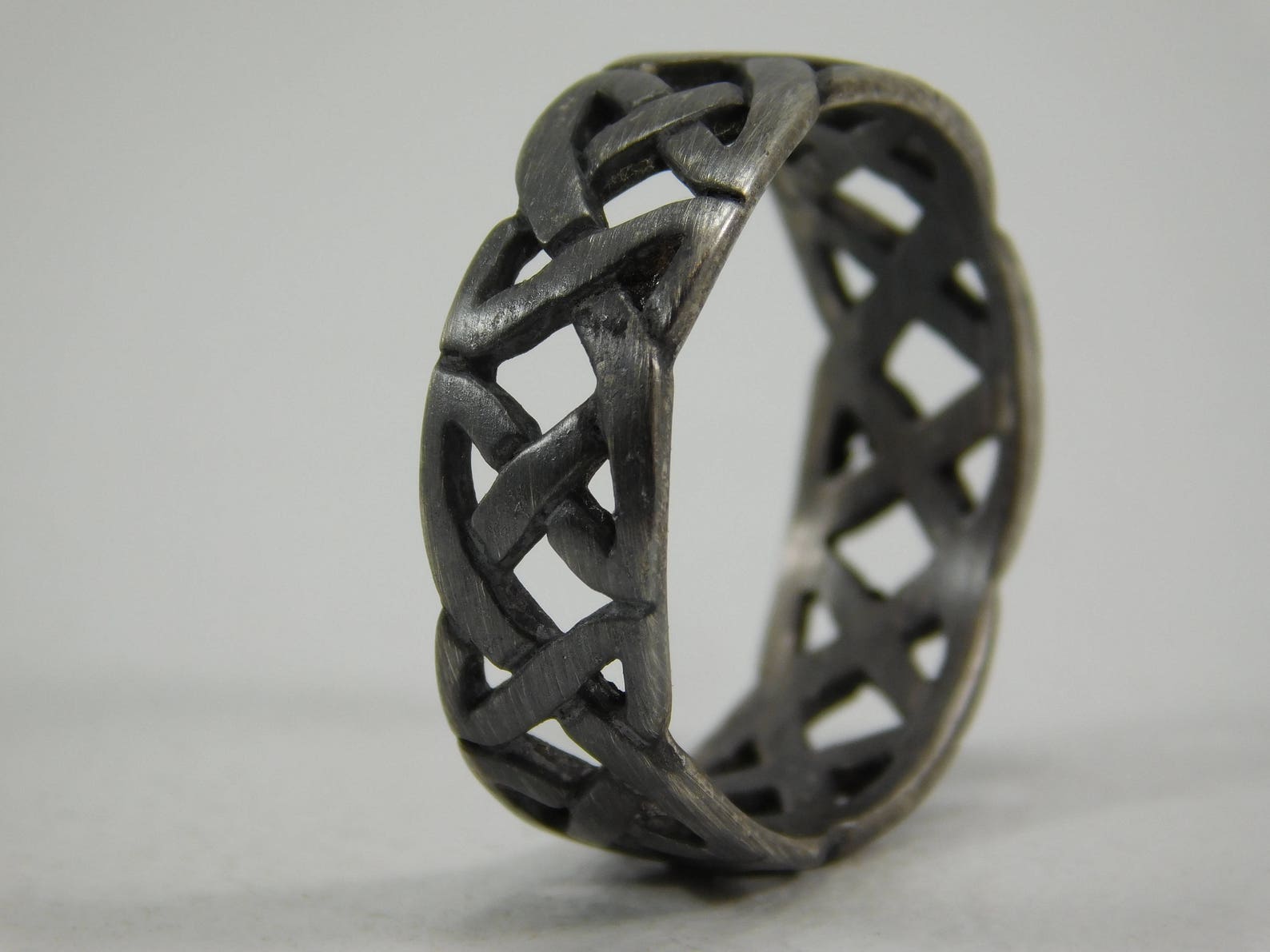 Sterling Silver Endless Triquetra Knot Ring / Trinity Knot / Etsy