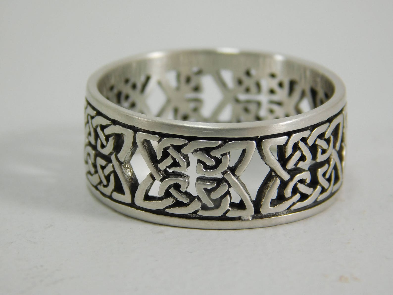 Sterling Silver Endless Knot Ring / Trinity Knot / Celtic Ring Etsy