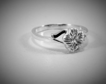 Sterling Silver Plumeria Flower Ring, Floral Ring, Floral Band.