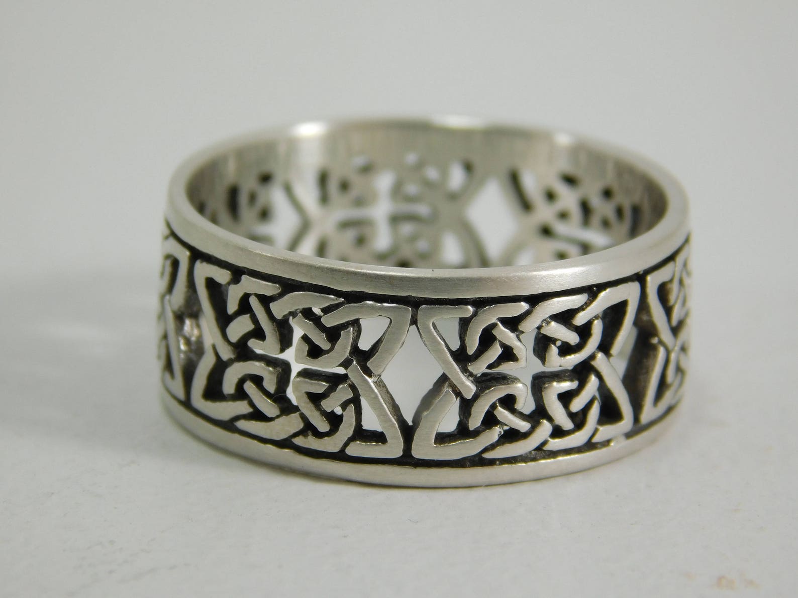 Sterling Silver Endless Knot Ring / Trinity Knot / Celtic Ring Etsy