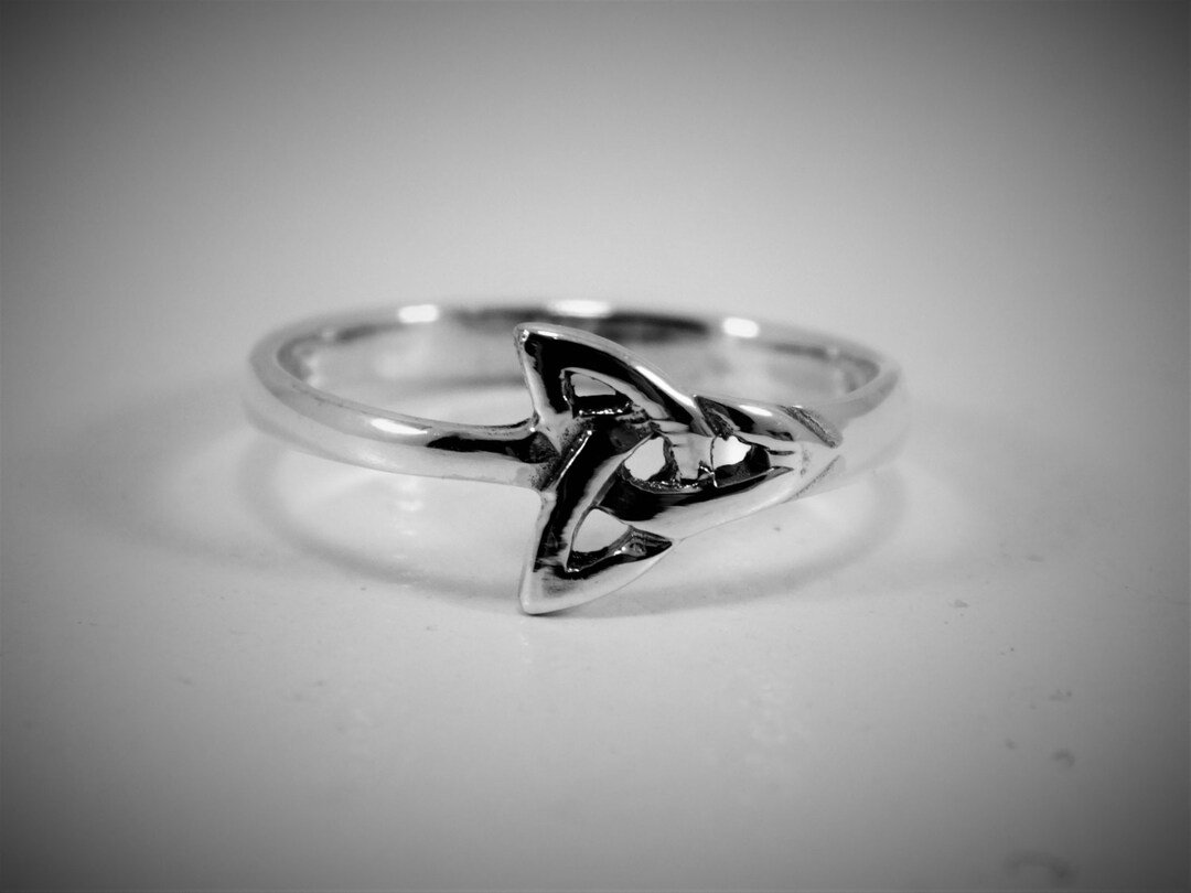 Sterling Silver Trinity Triquetra Knot Ring / Celtic Ring / Endless ...