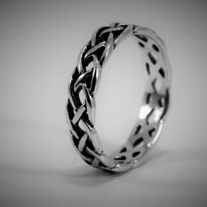 Sterling Silver Endless Celtic Weave Ring /  Celtic Weave Ring / Endless Knot Ring