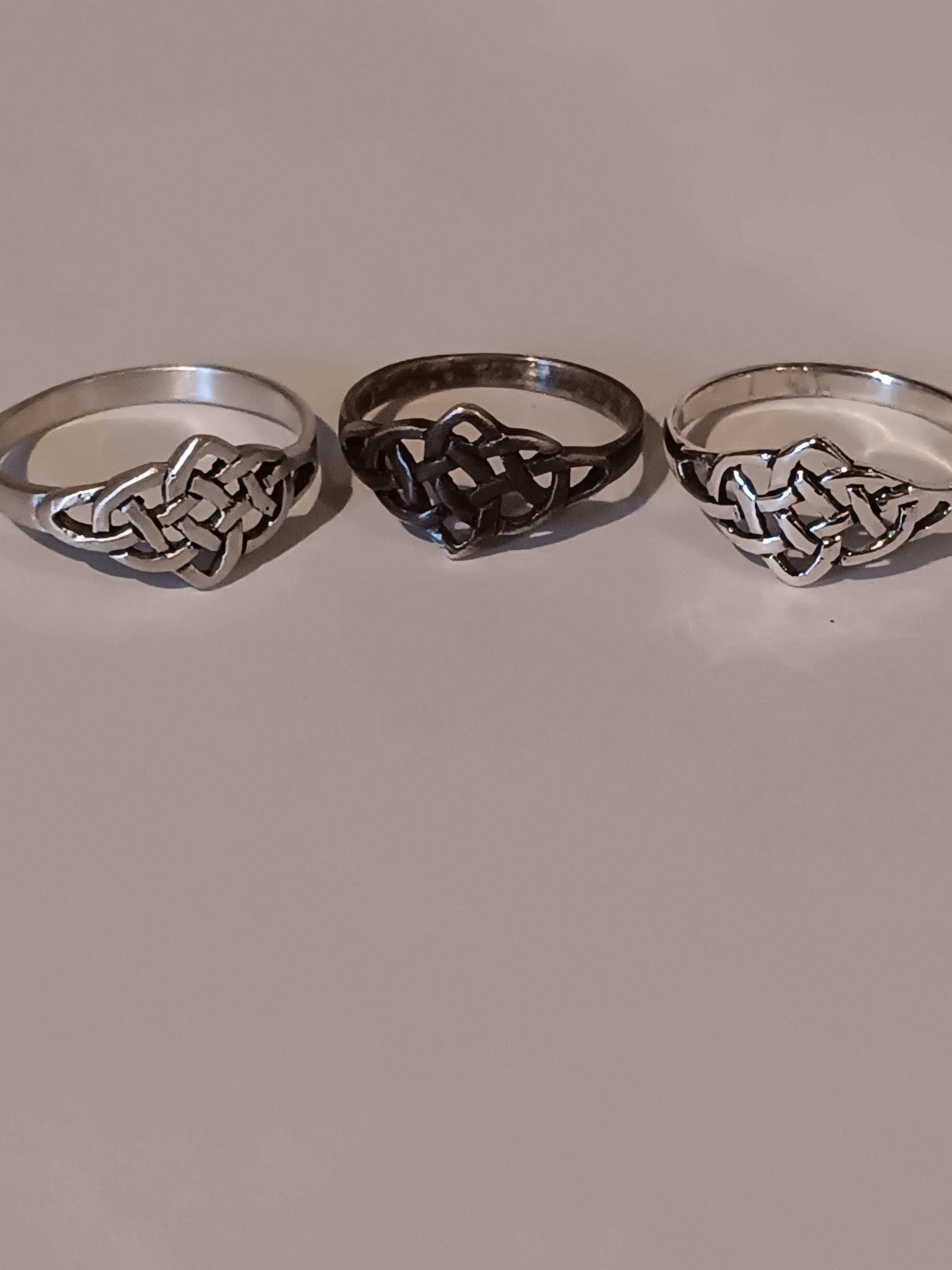 Anello celtico, anello celtico in argento sterling, anello celtico da uomo, anello intrecciato celtico, gioielli irlandesi, anello dell'amicizia / anello dell'infinito intrecciato - Italia