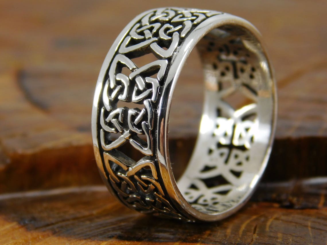 Sterling Silver Endless Knot Ring / Trinity Knot / Celtic Ring Etsy
