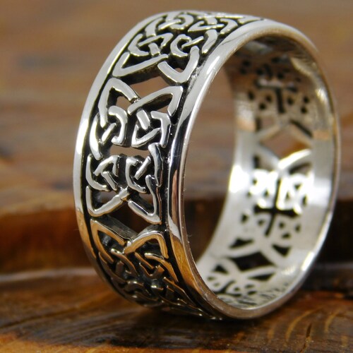 Sterling Silver Endless Knot Ring / Trinity Knot / Celtic Ring Etsy