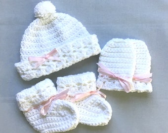 Baby girl white crochet set - Infant hat booties mittens set - Baby girl shower gift - 0 to 3 months  beanie set - New baby gift