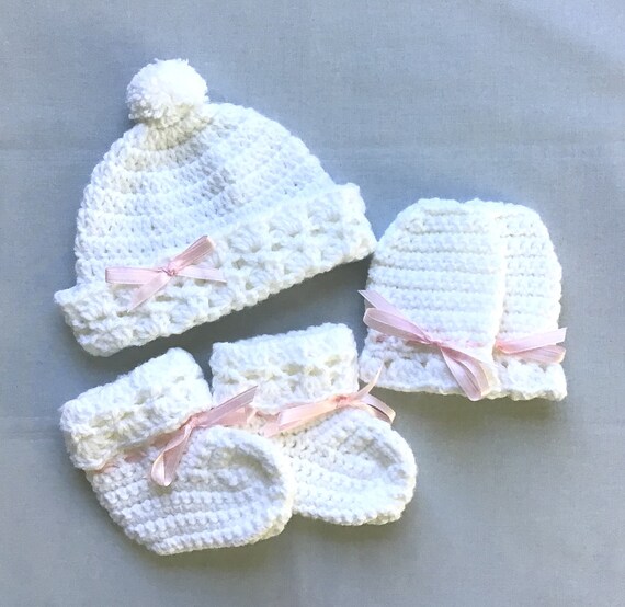 Infant girl hat and mittens discount