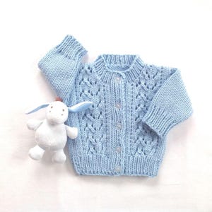 Baby blue knit cardigan - 0 to 6 months - Baby shower gift - Blue baby sweater - Infant blue sweater - Hand knit baby cardigan