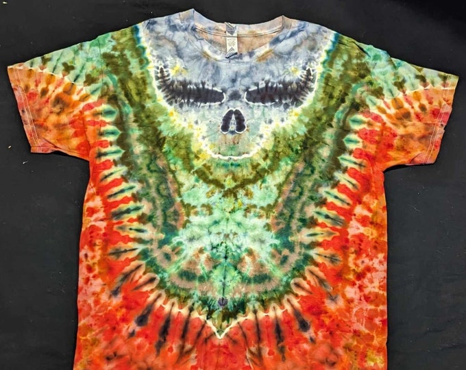 Tie Dye Skull Tee Size  Large