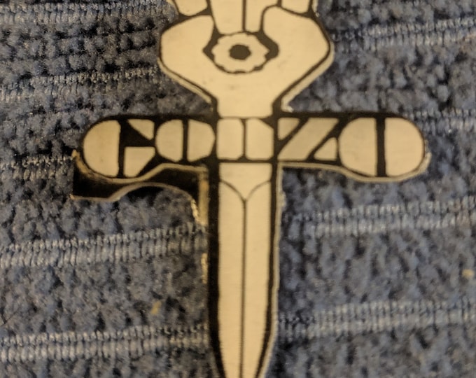 Gonzo Glow Hat Pin