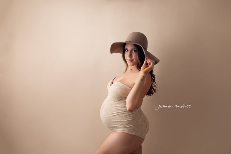 Maternity bodysuitMaternity Photo shoot dressBoudoir photoonesiechampagnelace bodysuitsbohemian