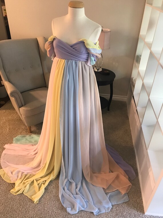 Maternity Dresses for Baby Showers