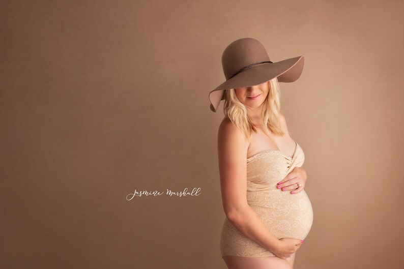 Maternity bodysuitMaternity Photo shoot dressBoudoir photoonesiechampagnelace bodysuitsbohemian