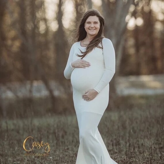 Ivory/long Sleeves/maternity Gown 