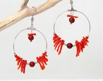 Boucles d'oreilles grandes créoles inox avec du corail vintage et des pierres gemmes, crochets anti allergies