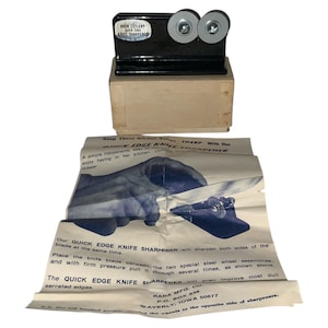 Vintage Rada Cutlery Quick Edge Knife Sharpener Kitchen Gadget Tools New Old Stock Original Box