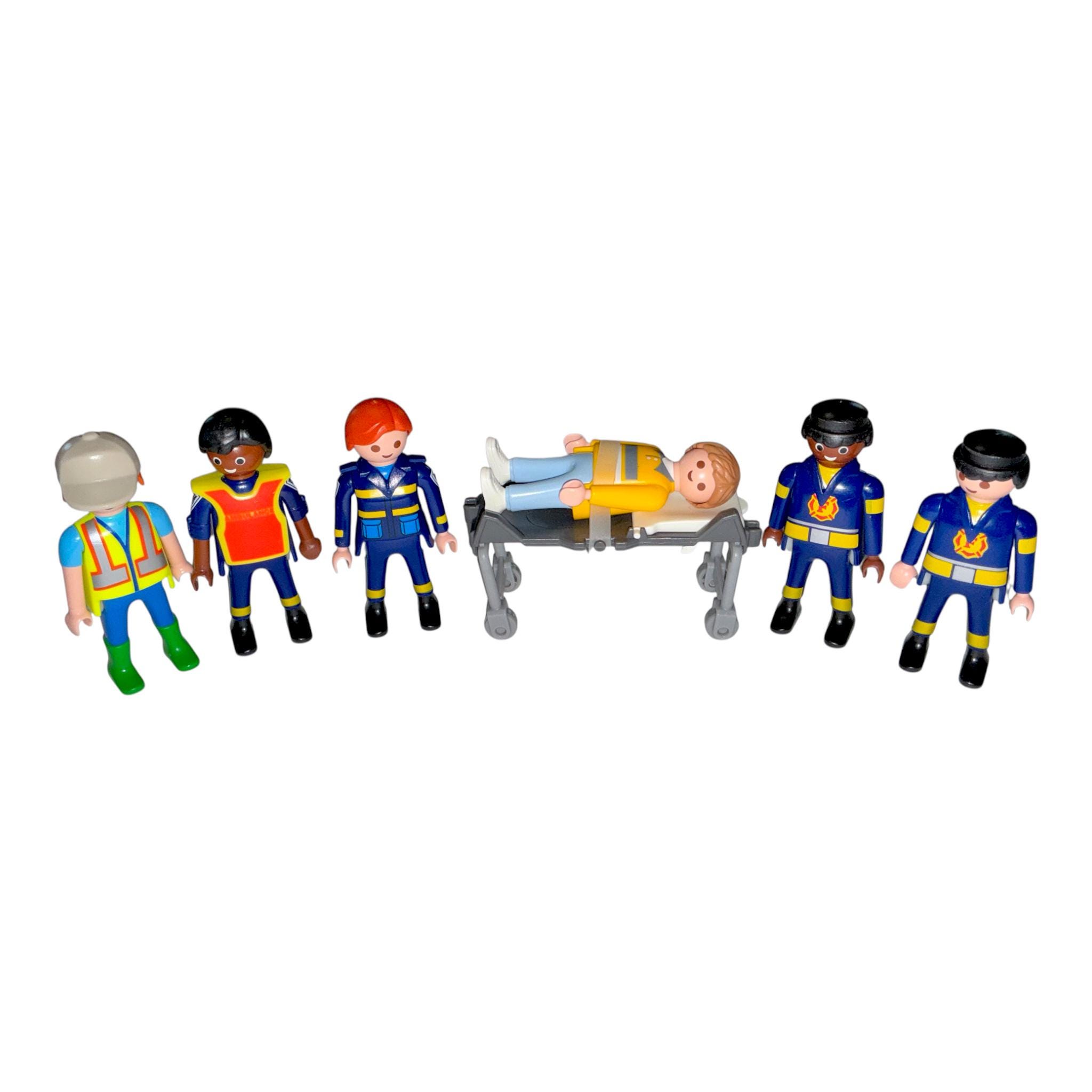 キャラクターフィギュア 30体セット Playmobil ambulance - Etsy 日本