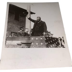 Vintagefotografi av Theodore Roosevelt: Tilltalar amerikanska soldater, 1915