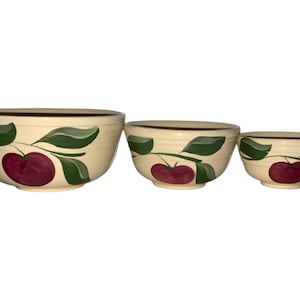 Vintage Watt Pottery Mixing Bowl Graduated Nesting Set Farmhouse Ovenware Apple Design Earthenware