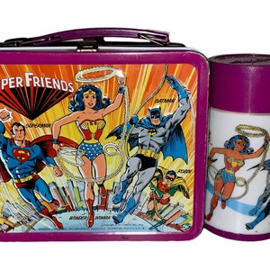 vintage Super Friends boîte à lunch en métal et thermos 1976 Lunch box set personnage de bande dessinée Wonder Woman Batman chauve-souris femme Aqua Man