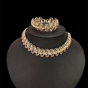 Coro Vintage Necklace Choker and Bracelet set Gold Tone