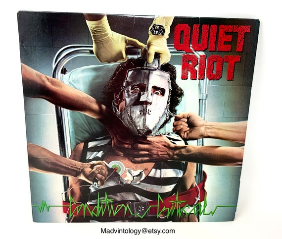 QUIET RIOT Quiet Riot LPレコード　レア盤 Vintage 1984 AC/DC Quiet Riot Critical Condition Vinyl LP Record