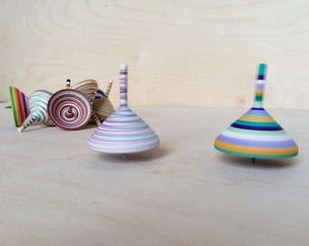 Wooden Spinning Top, Handmade Tops, Spinning Tops, Spinning Top Easy For Kids, Oak Wood Top, Wood Turning Tops, Toupie, Modiste Spinning Top