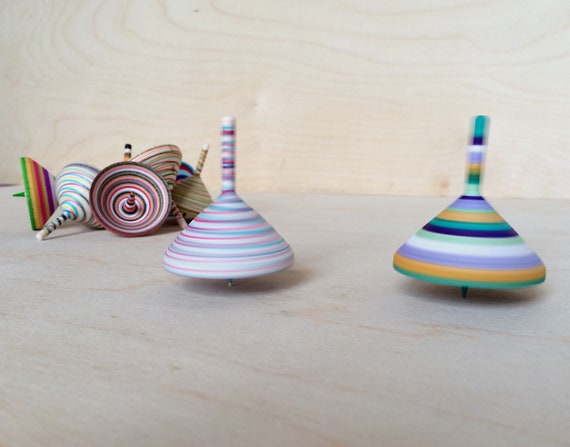 Wooden Spinning Top, Handmade Tops, Spinning Tops, Spinning Top Easy for  Kids, Oak Wood Top, Wood Turning Tops, Toupie, Modiste Spinning Top -   Canada