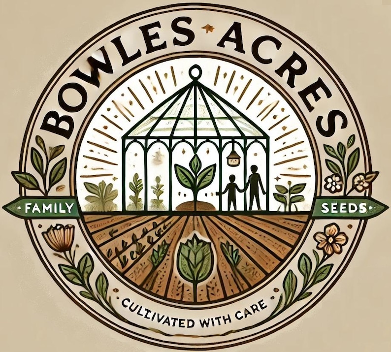 Pu&ograve; includere: Logo circolare con il testo "BOWLES ACRES" e "SEEDS" in marrone. Il logo presenta una serra, una silhouette familiare e le parole "FAMILY" e "CULTIVATED WITH CARE" su banner verdi. Il design include illustrazioni floreali e vegetali.