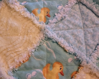 R1157 Handmade Scrub-a-Ducky baby rag quilt
