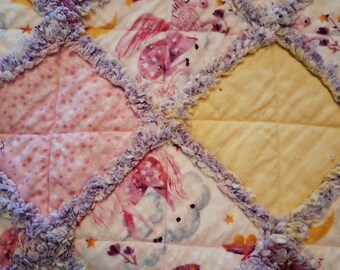 R1172 Unicorns and Rainbows  Baby Rag Quilt