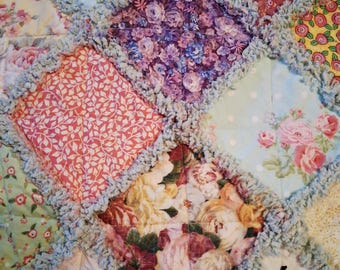 R2002  Quilt of Many Flowers