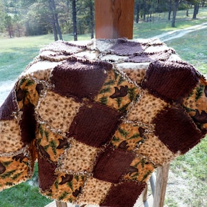 R1102 Bear-in-the-Woods  baby rag quilt, chenille, flannel, free shipping