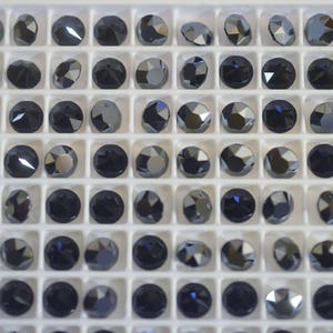 24 pieces 6mm 1088 Jet Hematite 29ss Crystal Chatons