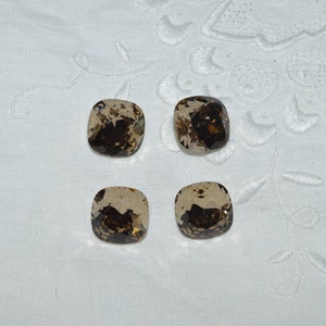 4 pieces 4470 Greige 12mm  Crystal Square Cushion Cut