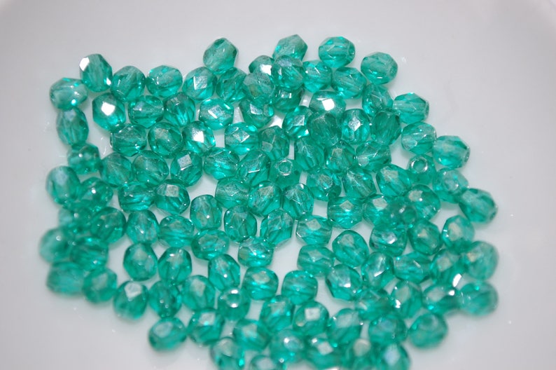 1 lot of 10 faceted beads 6mm emerald green image 2