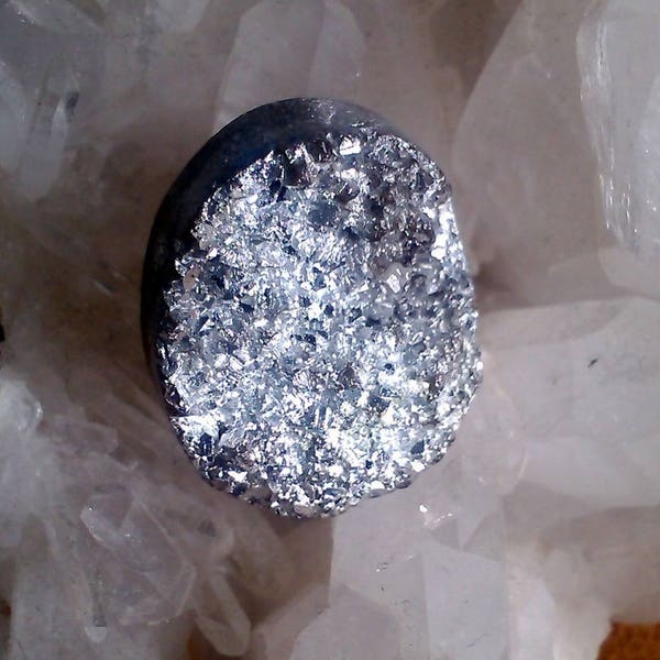 Cristal druzy titanium 22x17,5x9mm cabochon argenté