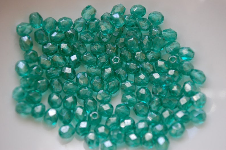 1 lot of 10 faceted beads 6mm emerald green image 1