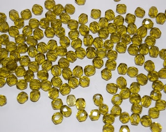 10 pearls of Bohemia faceted 6mm olivine