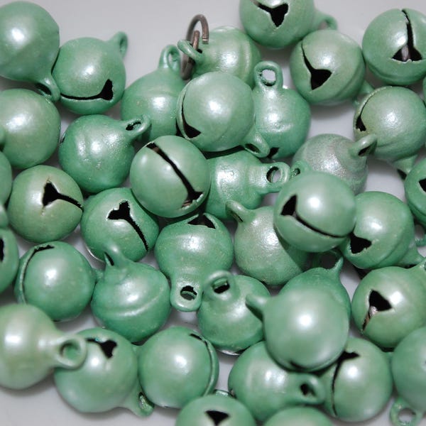 lot 10 perles grelot métallique vert 11x8mm