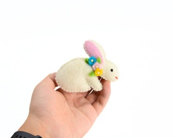Wool Handmade Rabit (20 pcs)| Handmade Easter Figurine Ornaments|Charming Easter Basket Filler or Gift| 6 cm