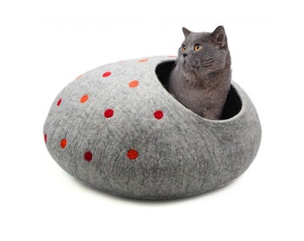 Pet Beds and Toys