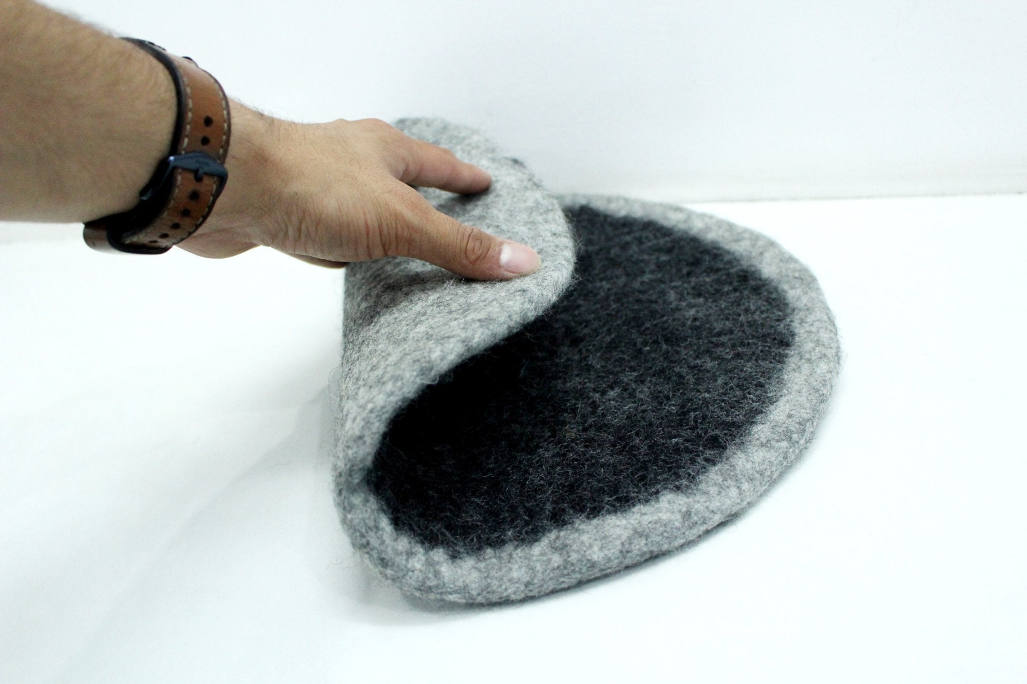 Round Placemat Wool Felt Table Pad housewarming Gift Felt Etsy UK