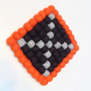 felt ball square trivet