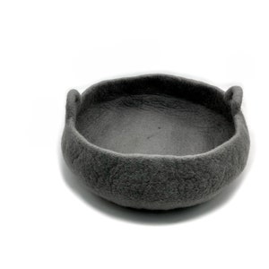Handmade Felt Unique Design Basket Cat House - Handcrafted from 100% Merino Wool, Eco-Friendly Felt Cat Cave for Indoor Cats and Kittens